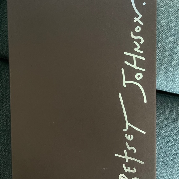 Betsey Johnson - Picture 4 of 6